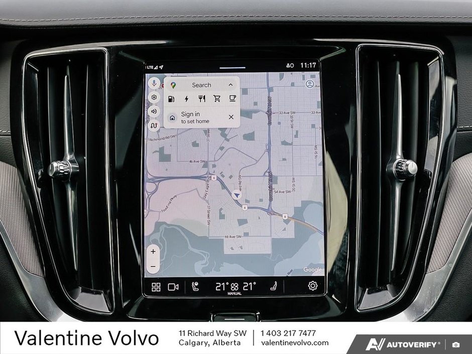 2025 Volvo S60 Plug-In Hybrid Ultra Black Edition-20