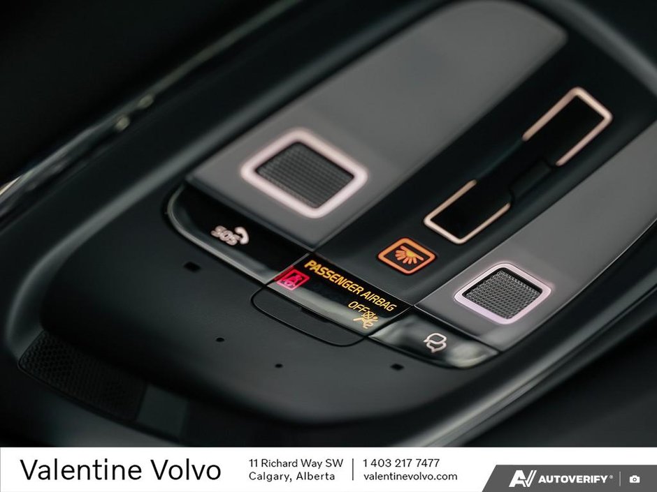 2025 Volvo S60 Plug-In Hybrid Ultra Black Edition-21
