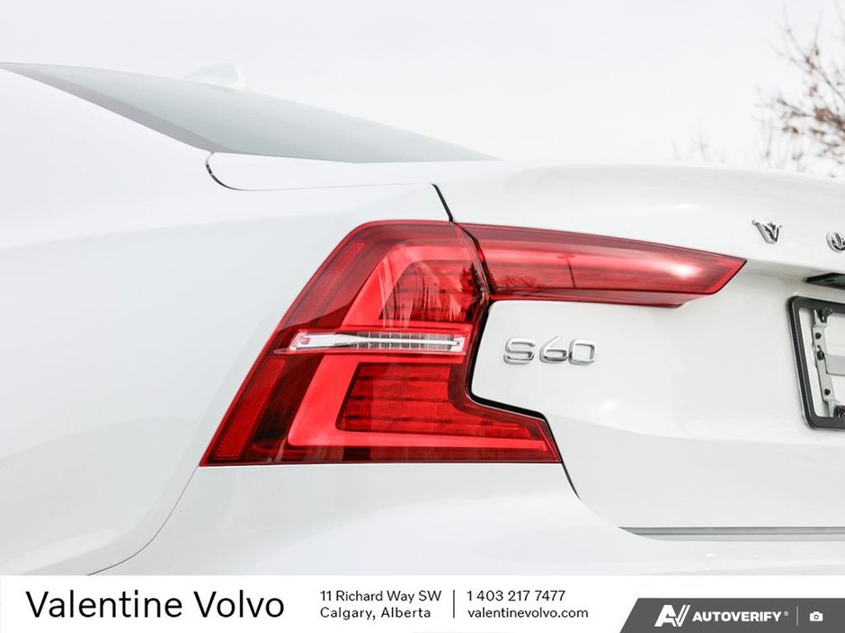 2022 Volvo S60 Recharge R-Design-11
