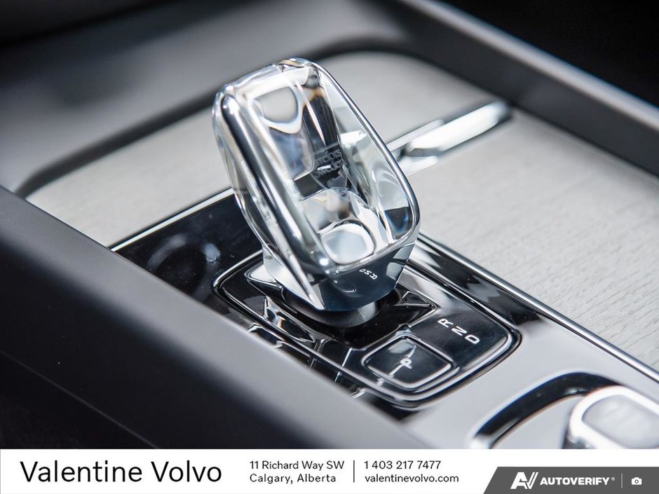 2023 Volvo S60 Ultimate Bright Theme-18