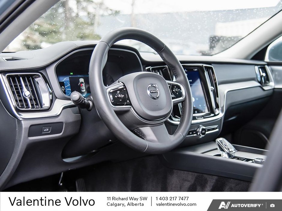 2023 Volvo S60 Ultimate Bright Theme-12