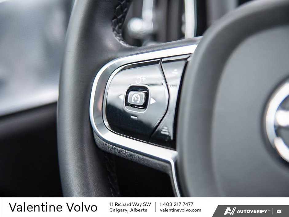 2023 Volvo S60 Ultimate Bright Theme-17