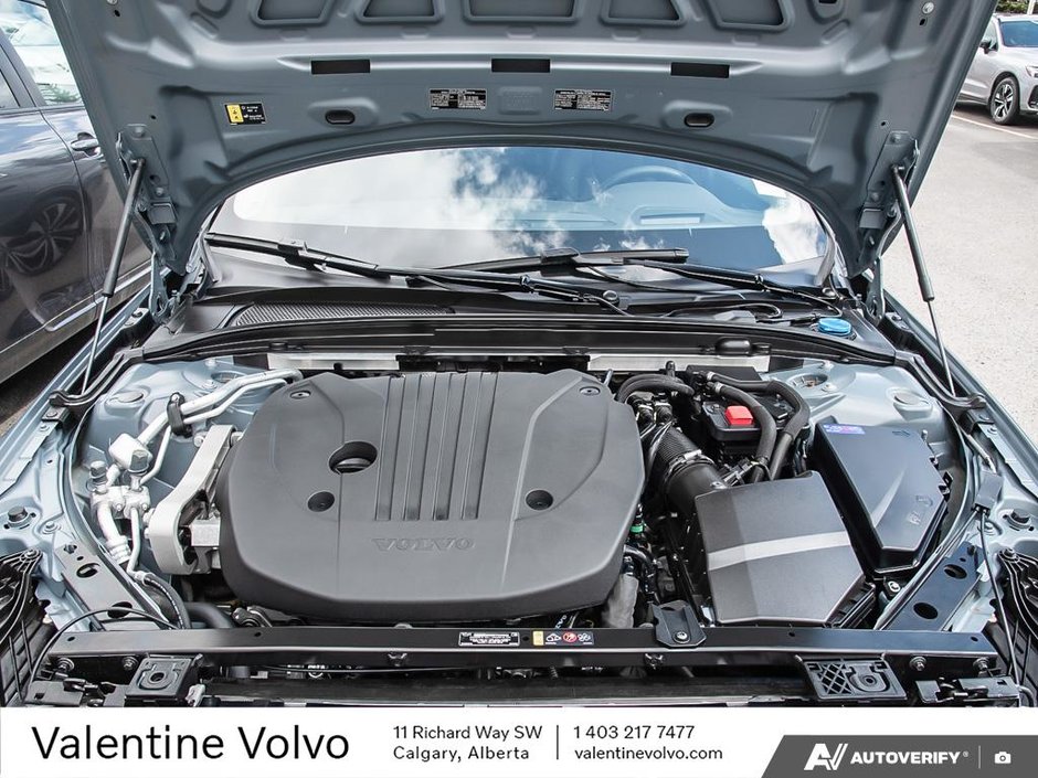 2023 Volvo S60 Ultimate Bright Theme-7