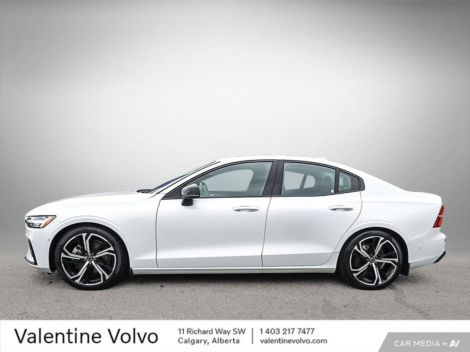 2024 Volvo S60 Ultimate Dark Theme-2