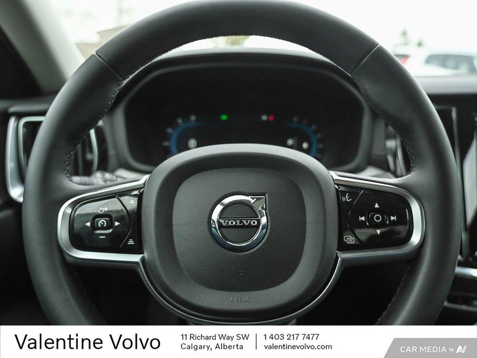 2024 Volvo S60 Ultimate Dark Theme-13
