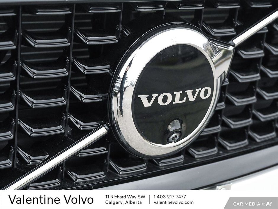2024 Volvo S60 Ultimate Dark Theme-8
