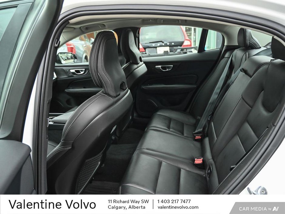 2024 Volvo S60 Ultimate Dark Theme-23