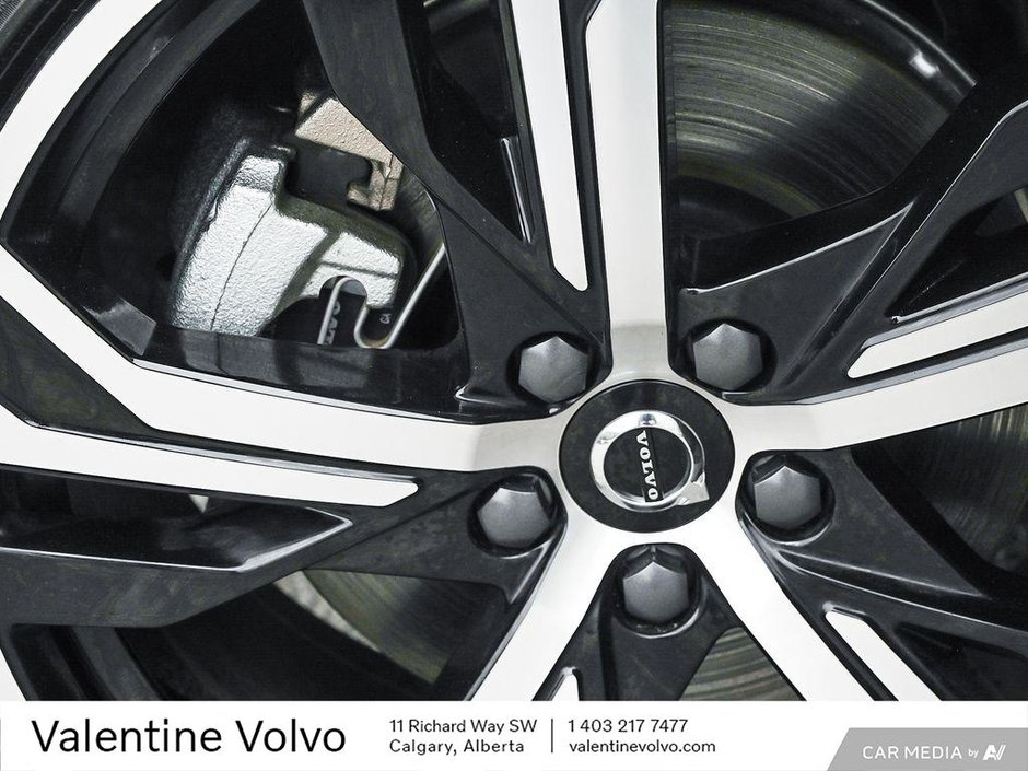 2024 Volvo S60 Ultimate Dark Theme-5