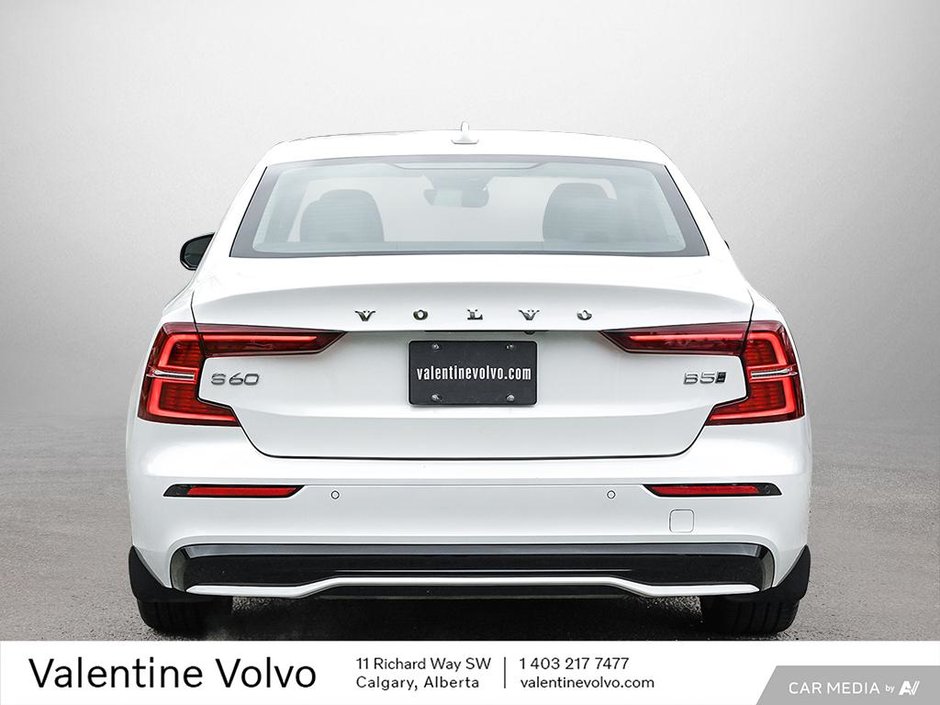 2024 Volvo S60 Ultimate Dark Theme-4