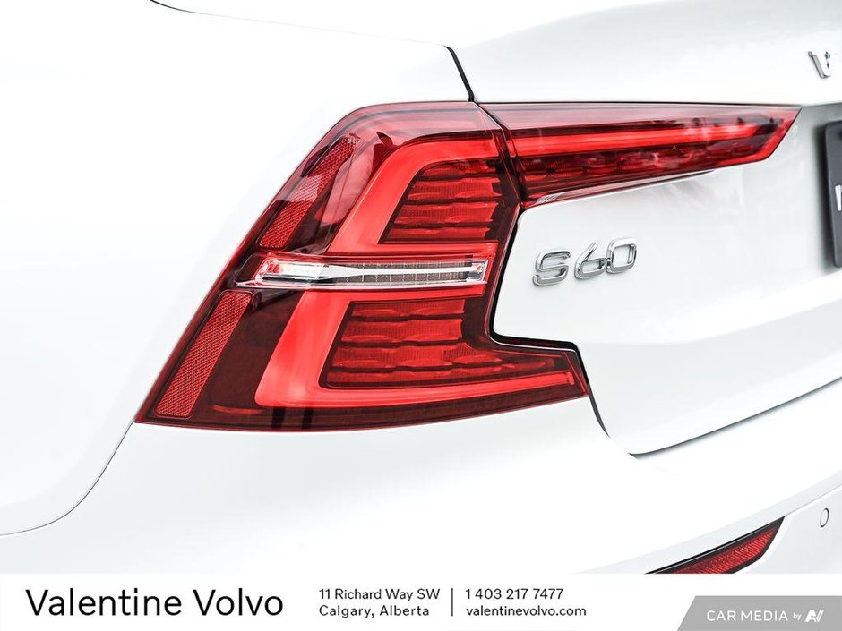 2024 Volvo S60 Ultimate Dark Theme-11