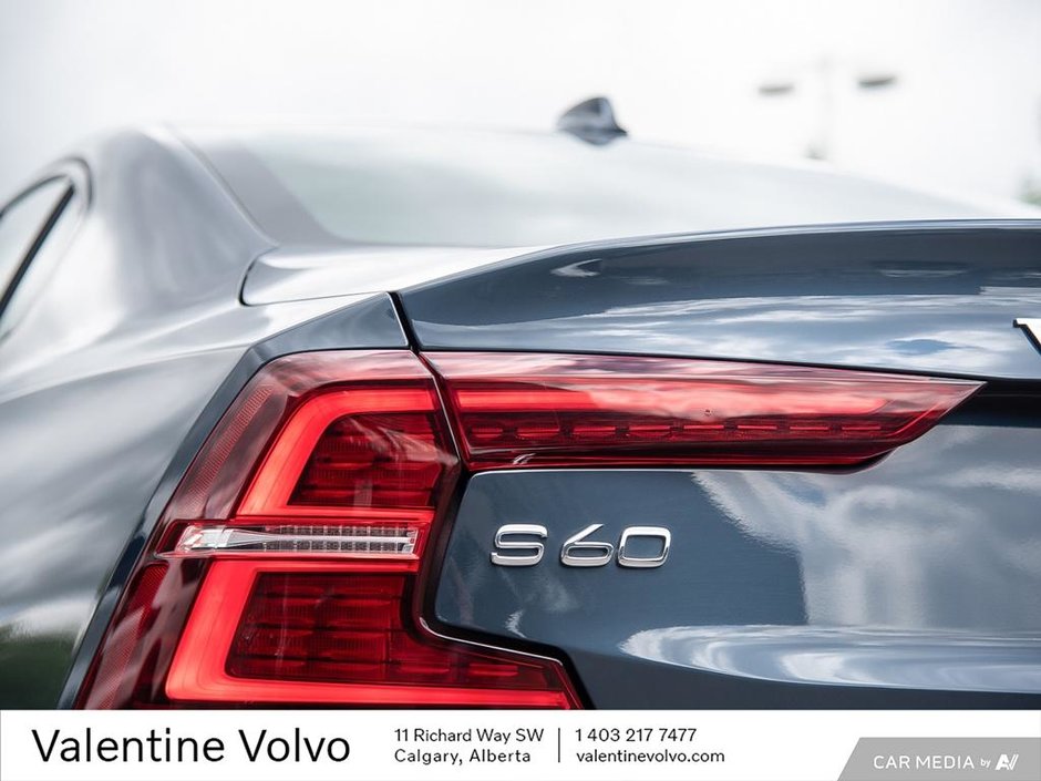 2024 Volvo S60 Core Dark Theme-11