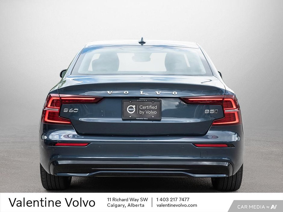 2024 Volvo S60 Core Dark Theme-4