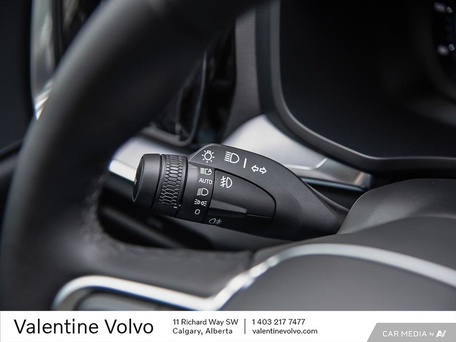 2024 Volvo S60 Core Dark Theme-15