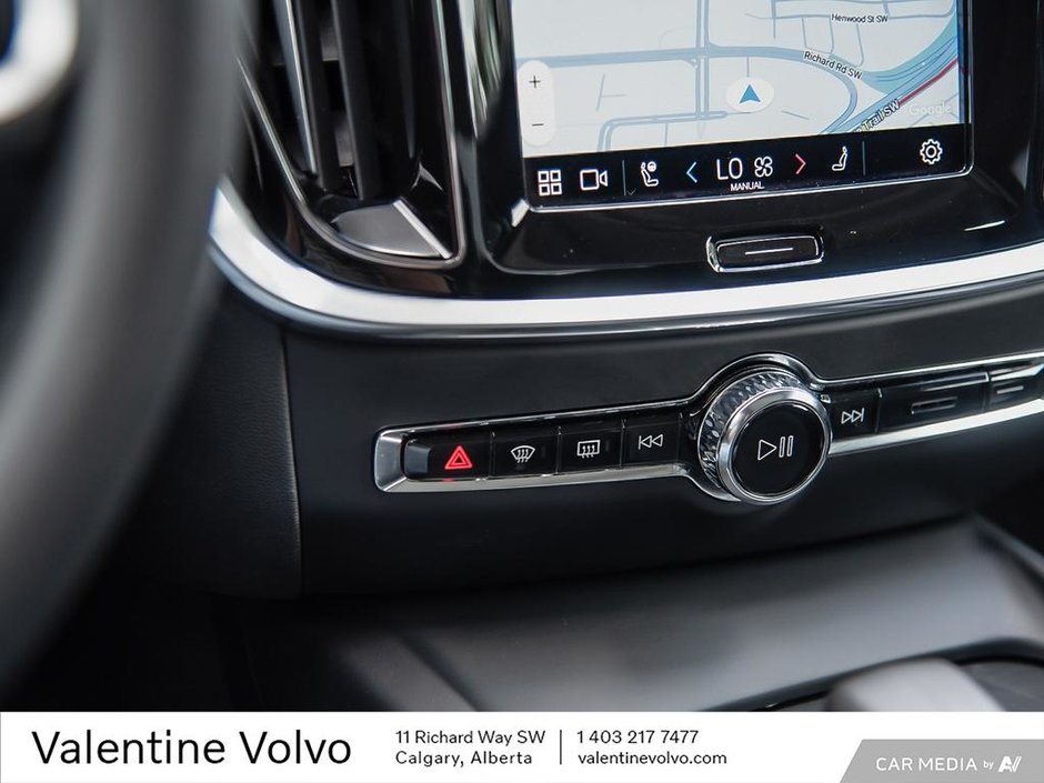 2024 Volvo S60 Core Dark Theme-19