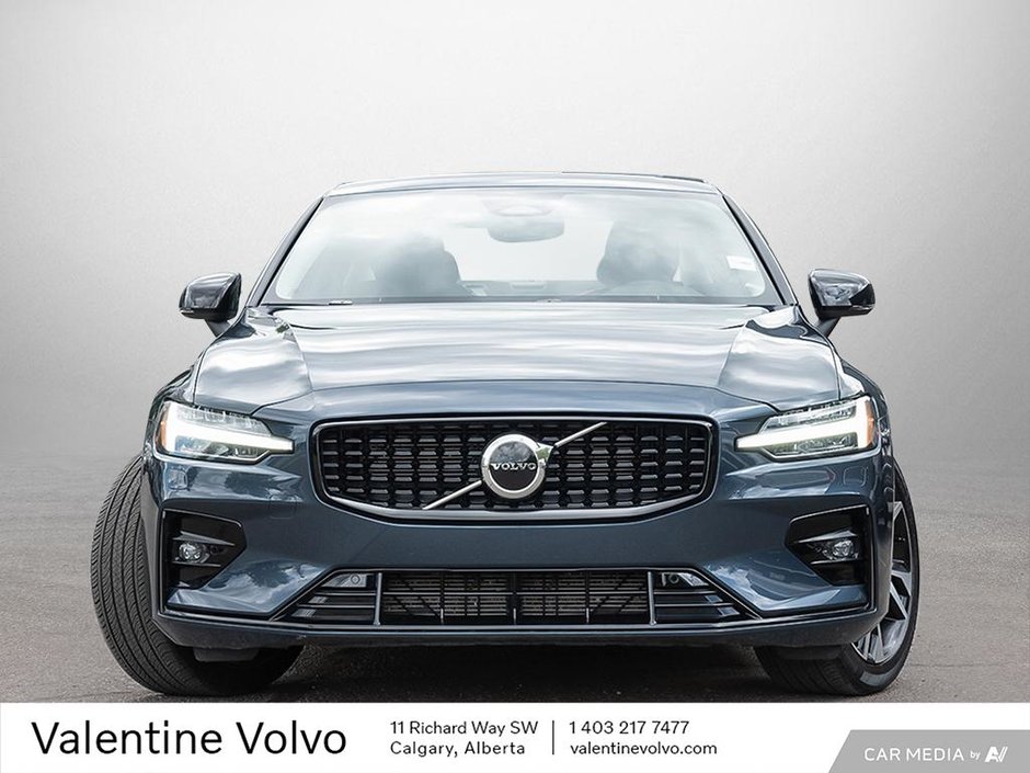 2024 Volvo S60 Core Dark Theme-1