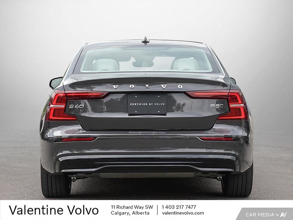 2024 Volvo S60 Core Dark Theme-4