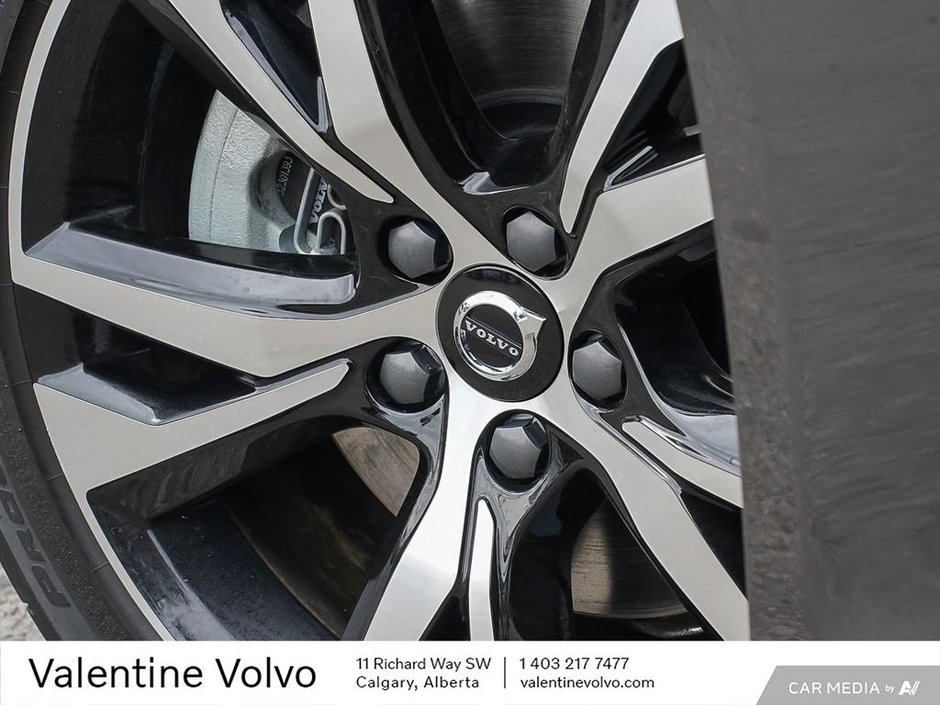 2024 Volvo S60 Core Dark Theme-5
