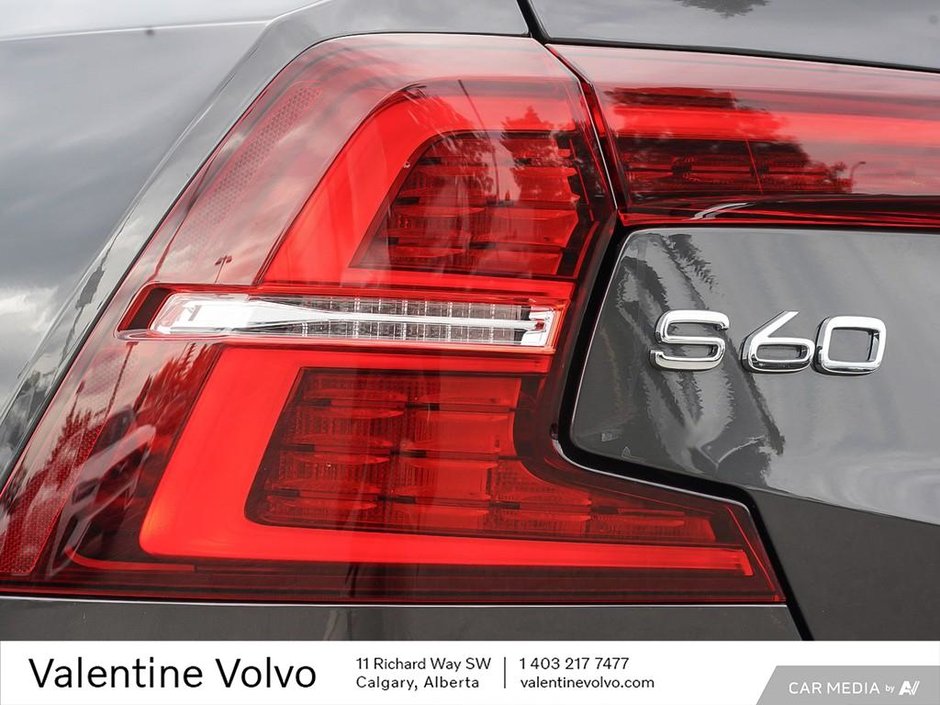 2024 Volvo S60 Core Dark Theme-11
