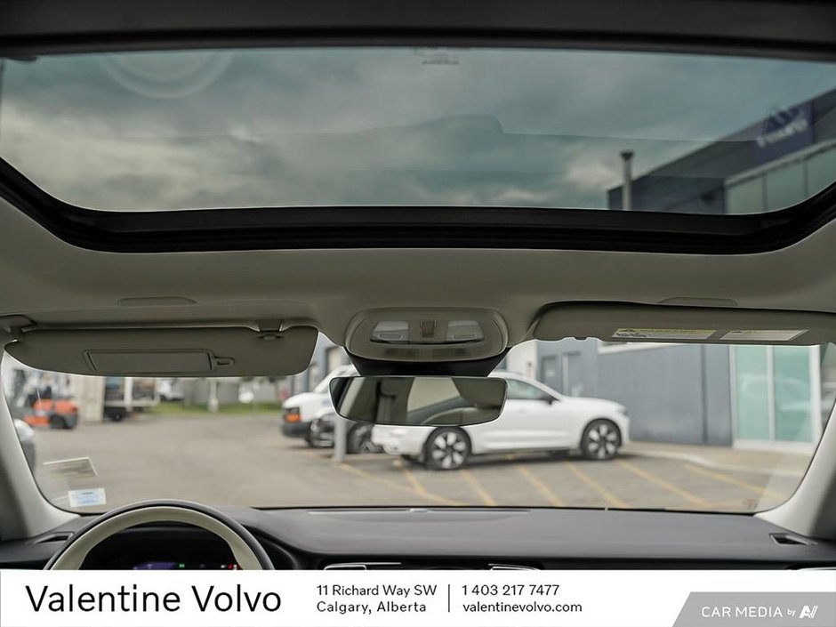 2024 Volvo S60 Core Dark Theme-25