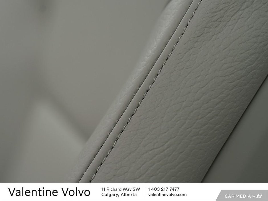 2024 Volvo S60 Core Dark Theme-22