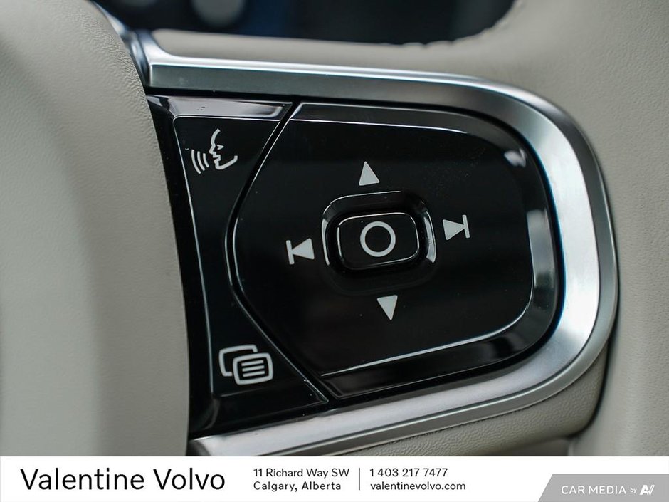 2024 Volvo S60 Core Dark Theme-17