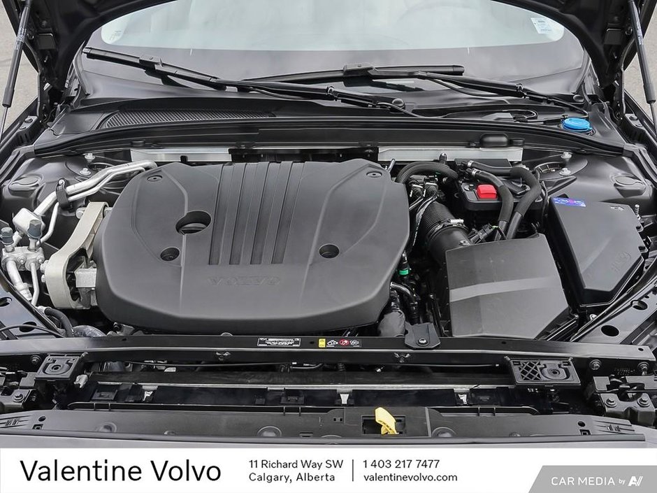 2024 Volvo S60 Core Dark Theme-7