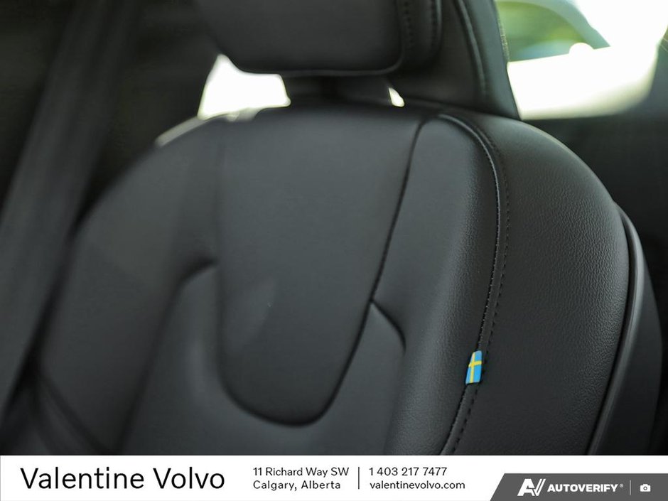 2024 Volvo S60 Core Dark Theme-24