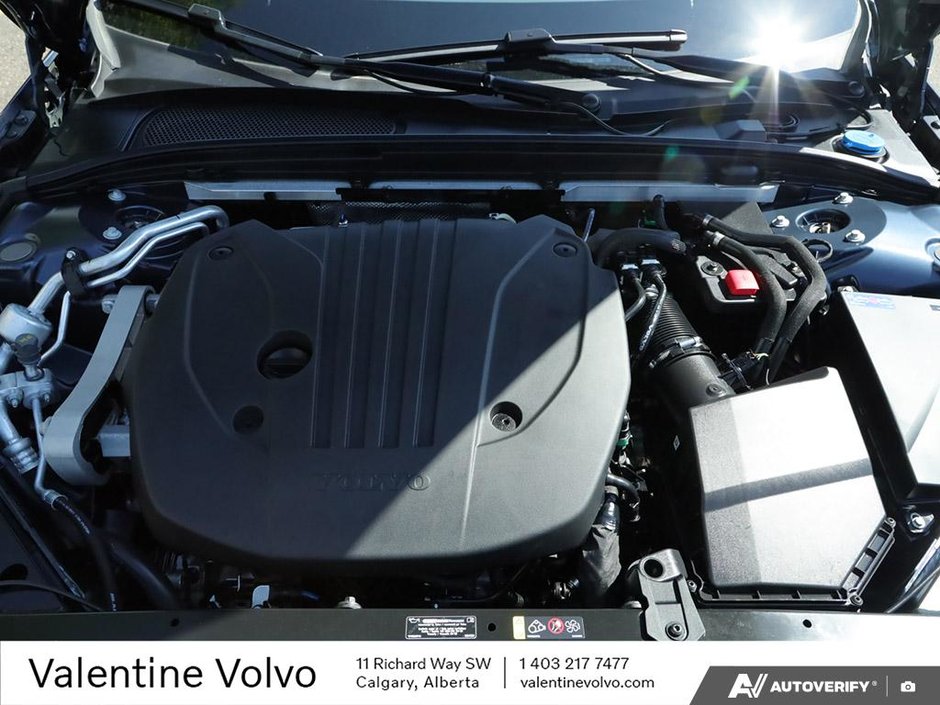 2024 Volvo S60 Core Dark Theme-7