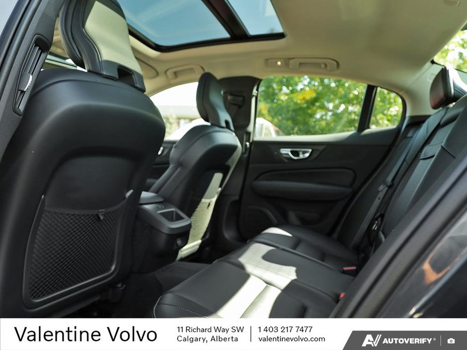 2024 Volvo S60 Core Dark Theme-25