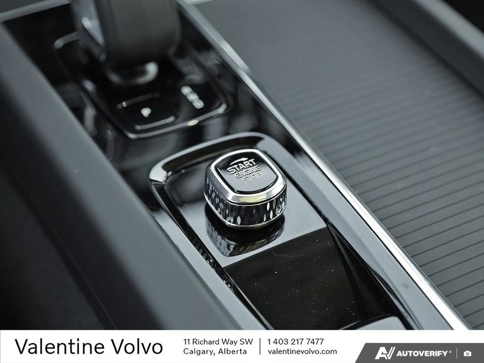 2024 Volvo S60 Core Dark Theme-22