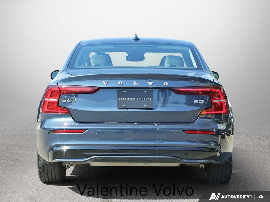 2024 Volvo S60 Core Dark Theme-4