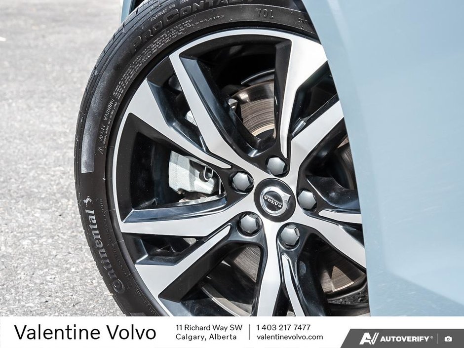 2024 Volvo S60 Plus Dark Theme-5