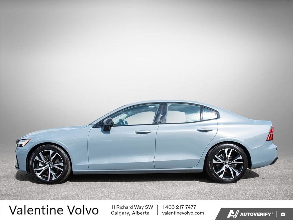 2024 Volvo S60 Plus Dark Theme-2