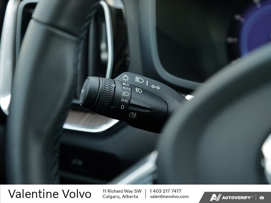 2024 Volvo S60 Plus Dark Theme-15