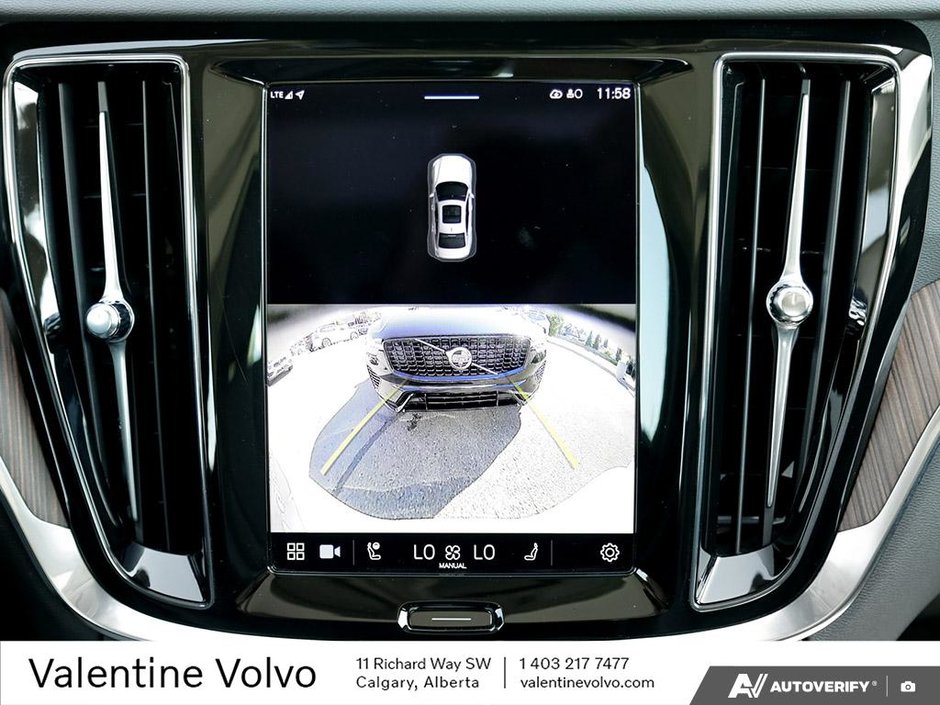 2024 Volvo S60 Plus Dark Theme-21