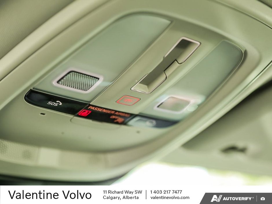 2024 Volvo S60 Plus Dark Theme-21
