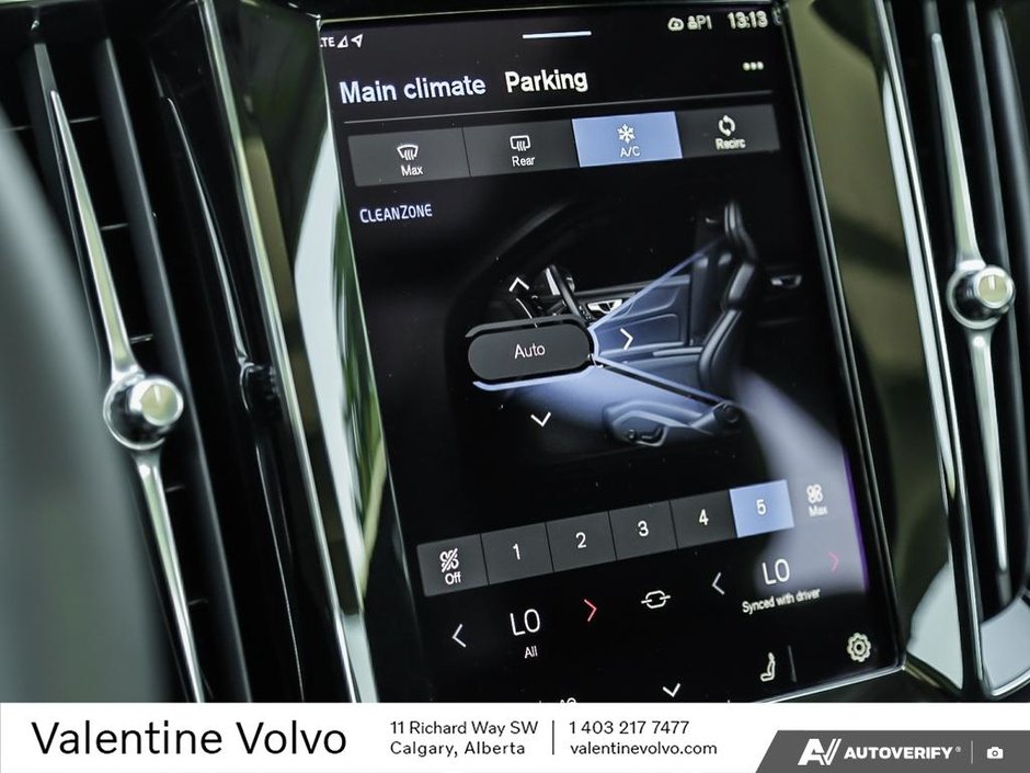 2024 Volvo S60 Plus Dark Theme-19