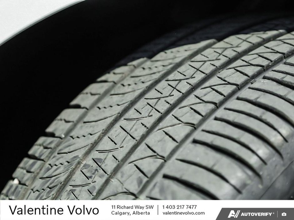2024 Volvo S60 Plus Dark Theme-6