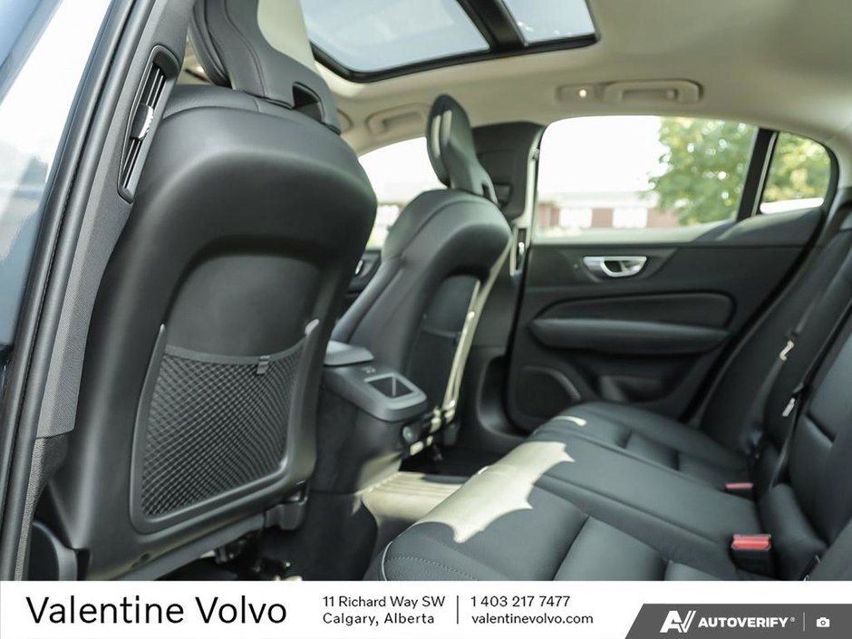 2024 Volvo S60 Plus Dark Theme-23