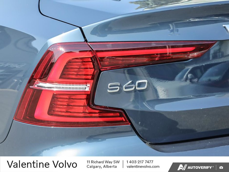 2024 Volvo S60 Plus Dark Theme-11