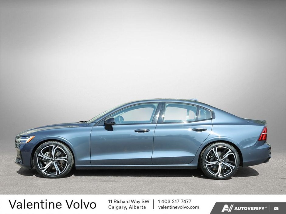 2024 Volvo S60 Plus Dark Theme-2