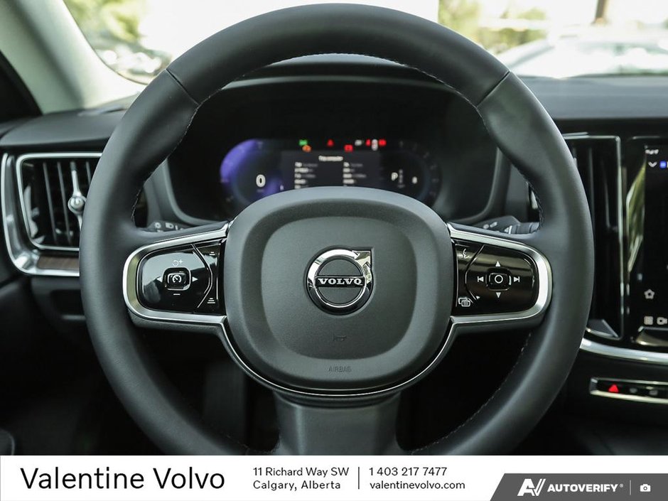 2024 Volvo S60 Plus Dark Theme-13