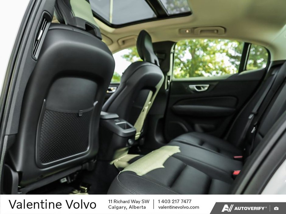 2024 Volvo S60 Plus Dark Theme-23