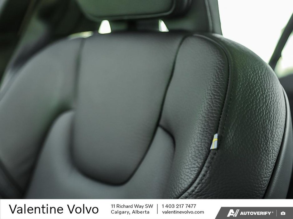 2024 Volvo S60 Plus Dark Theme-22