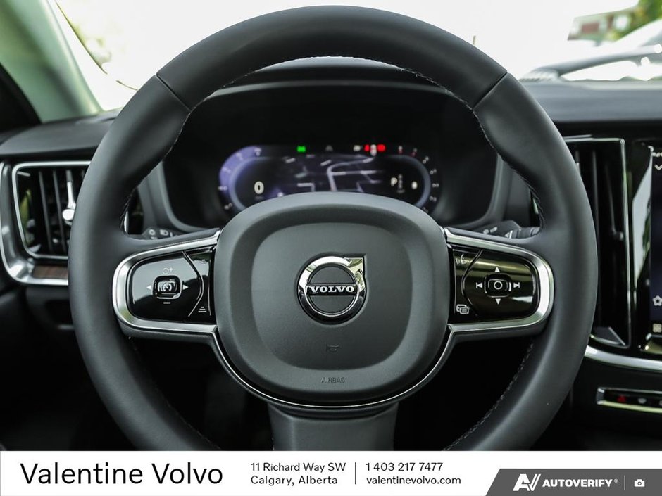 2024 Volvo S60 Plus Dark Theme-13