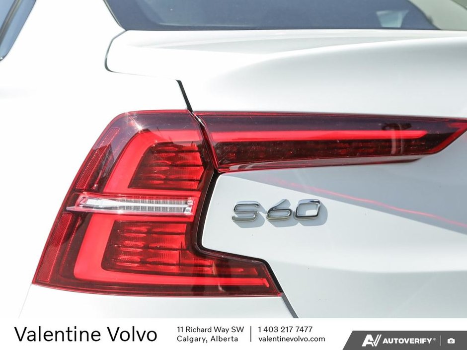 2024 Volvo S60 Plus Dark Theme-11