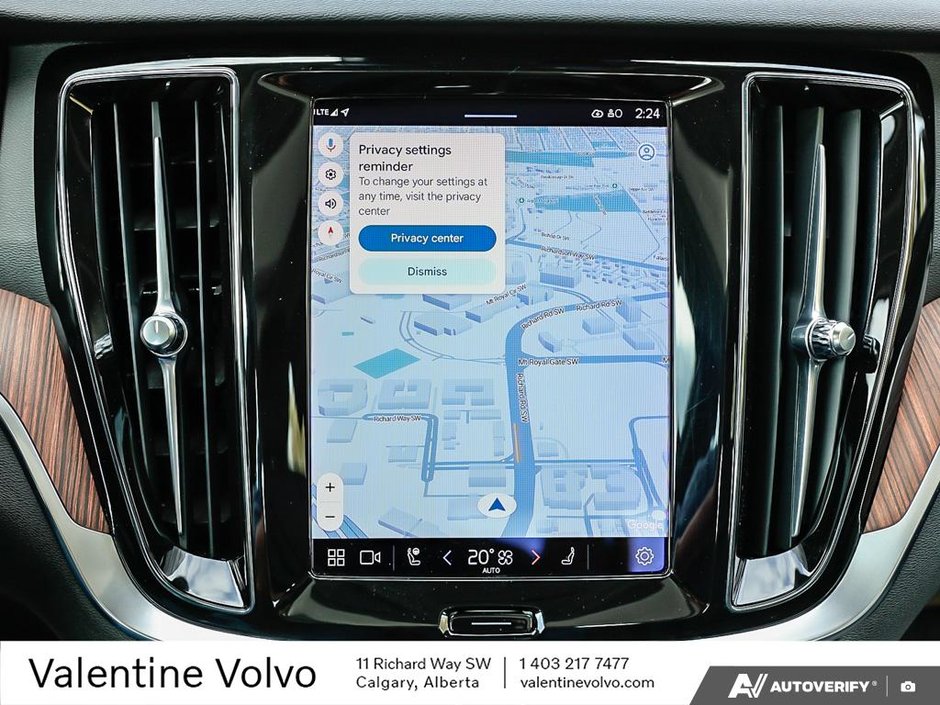 2024 Volvo S60 Plus Dark Theme-20