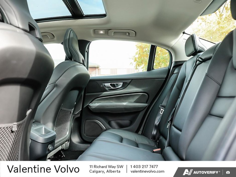2024 Volvo S60 Plus Dark Theme-23