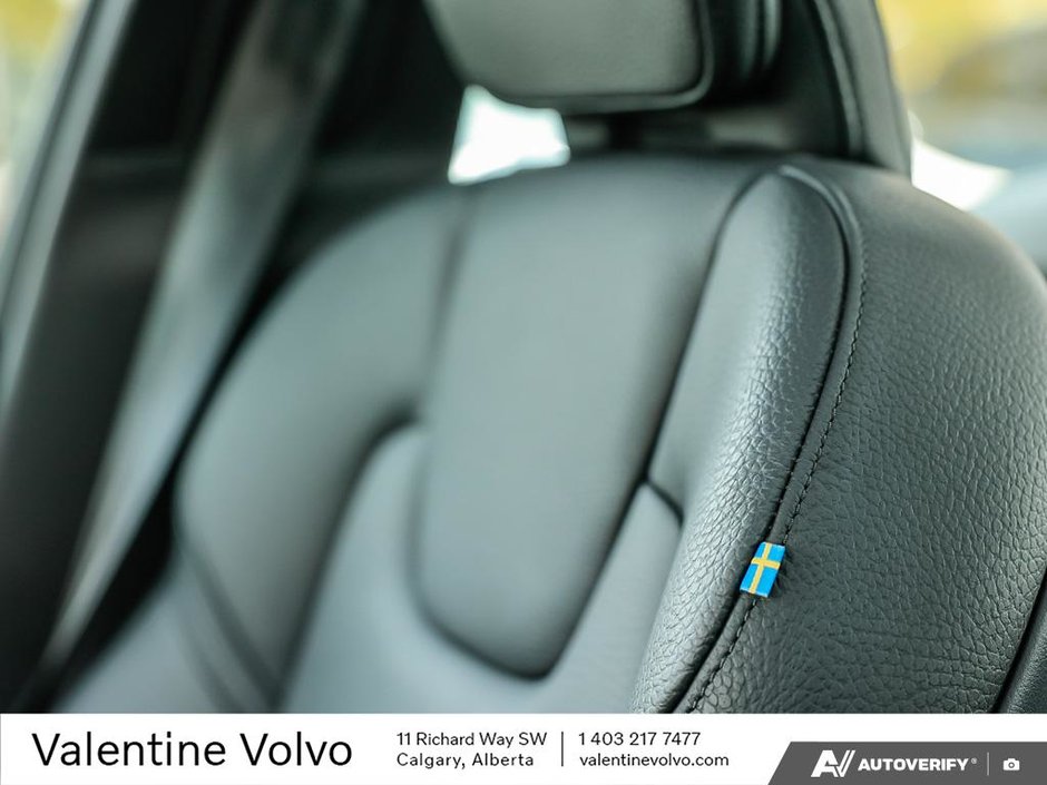 2024 Volvo S60 Plus Dark Theme-22