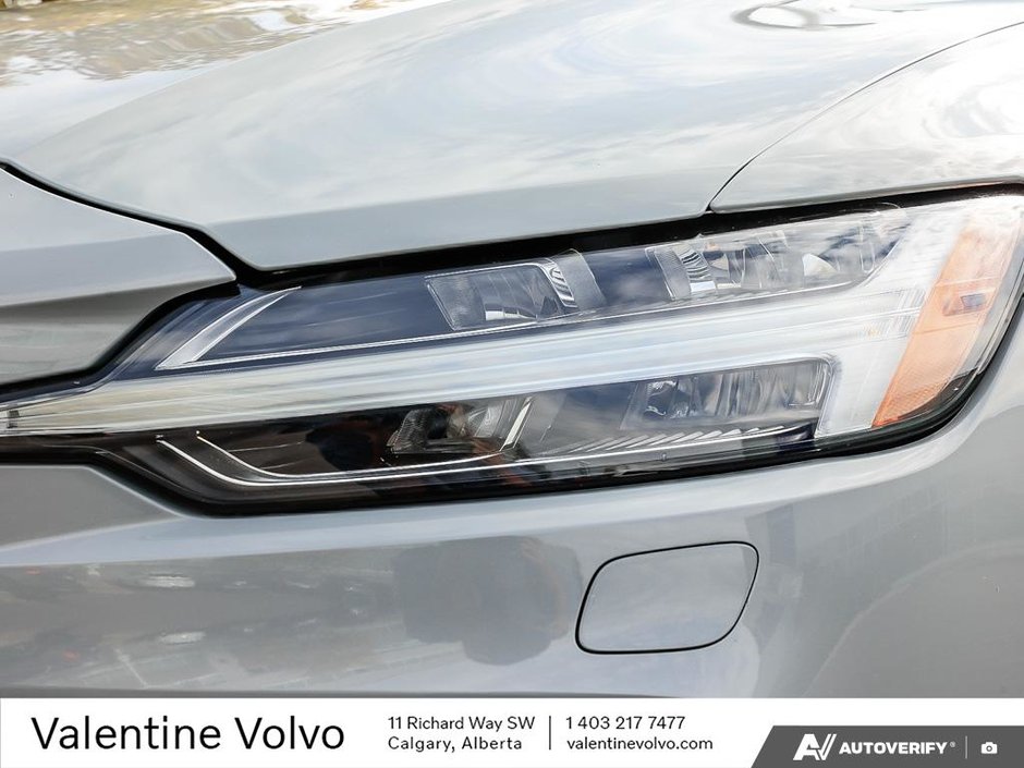 2024 Volvo S60 Plus Dark Theme-9